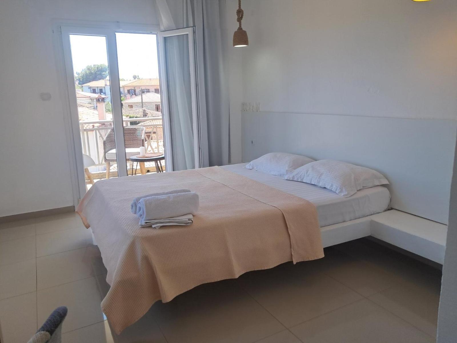 Afytos Dream Suites Sea View Εξωτερικό φωτογραφία